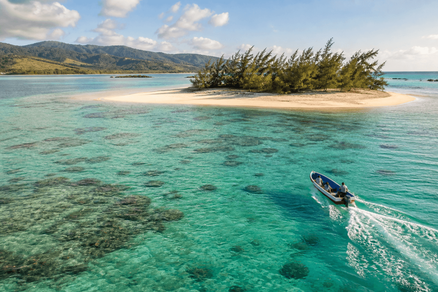 Bateau traversant le lagon de Rodrigues